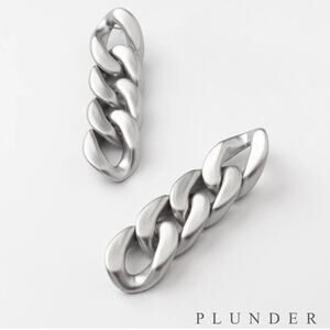 New Plunder “ Malaya” Faux Chainlink Silver Earrings (2.5”)